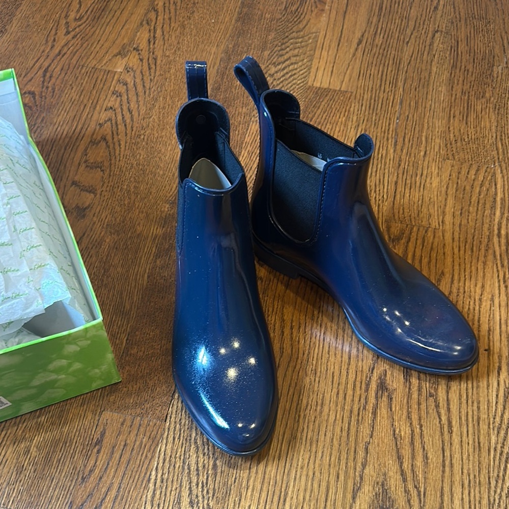 Sam Edelman Glossy Navy Ankle Boots